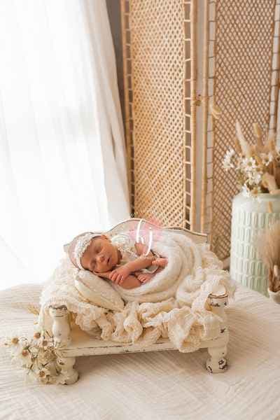 Kate Jades Photography (Newborn & Baby Photographer)