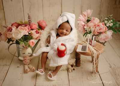 Papaya Peach Photography - Newborn, Maternity, 1st Birthday Cake Smash, Family Photography & Wedding Photography